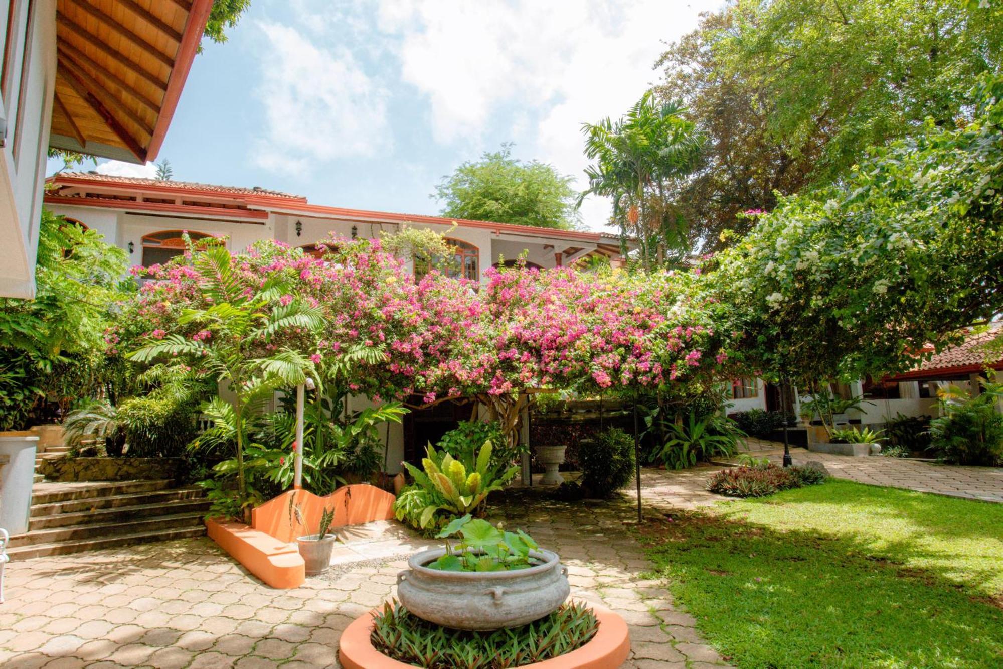 Ayubowan Swiss Lanka Bungalow Resort Bentota Luaran gambar